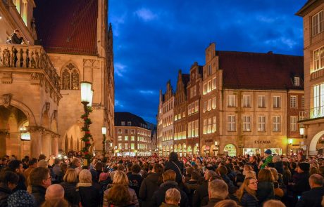 Adventssingen-am-Sentenzbogen_Prinzipialmarkt