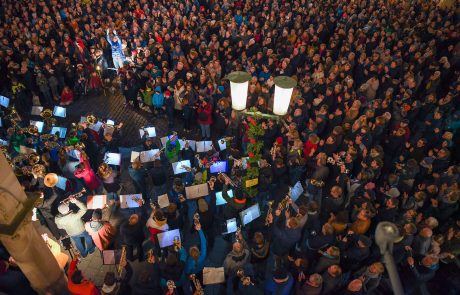 Adventssingen-am-Sentenzbogen_Prinzipialmarkt