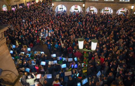 Adventssingen-am-Sentenzbogen_Prinzipialmarkt